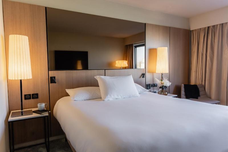 Superior King Room image 2