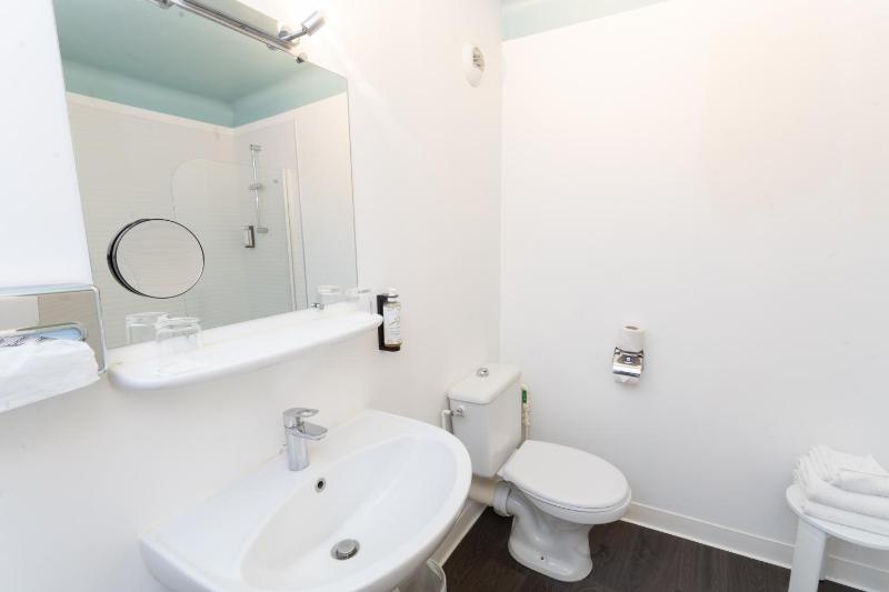 Standard Family Suite with Two Connecting Rooms image 3