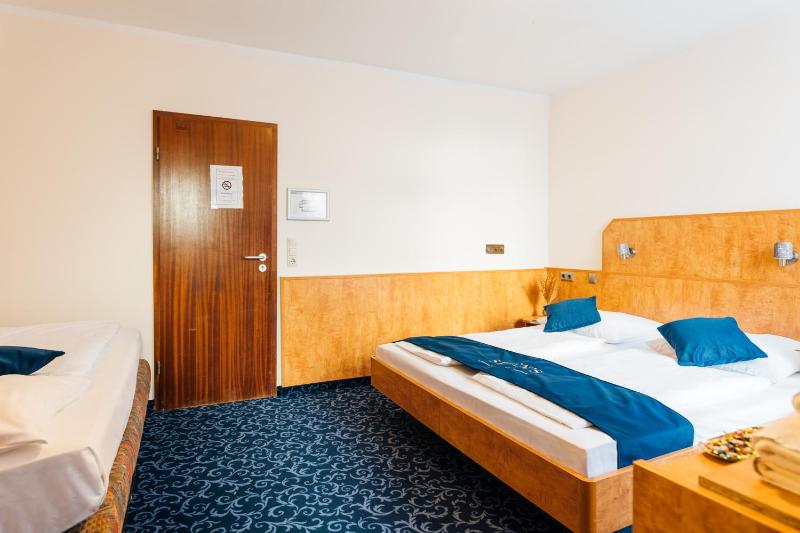 Triple Room image 1