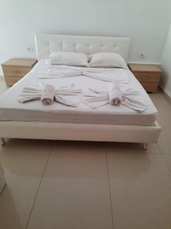 One-Bedroom Apartment with Sea View and Balcony image 4