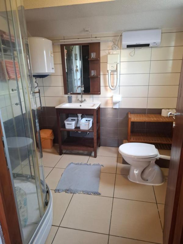 One-Bedroom House image 2