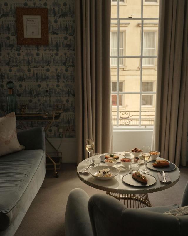 Junior Suite image 2