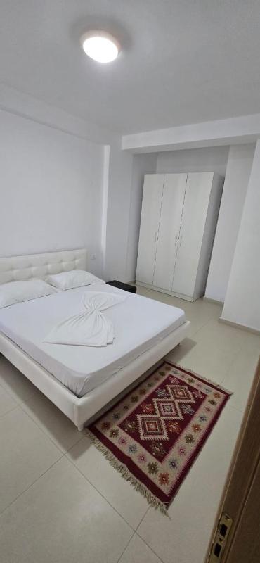 Two-Bedroom Apartment with Garden View image 3