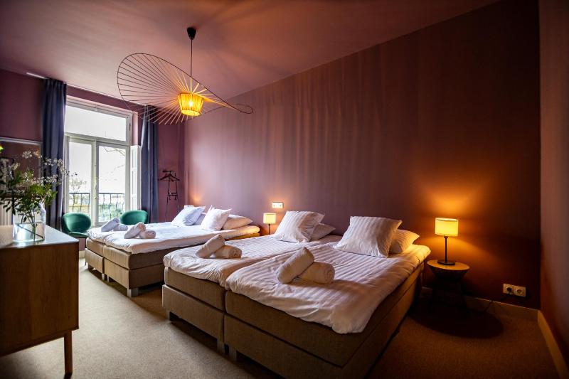 Quadruple Room with Private Bathroom image 3