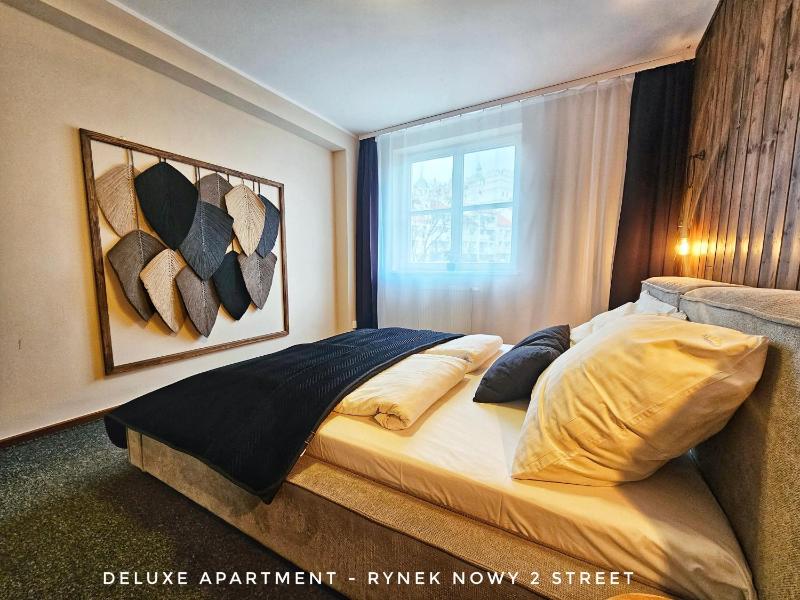 Deluxe Apartment - 2 Rynek Nowy Street image 1