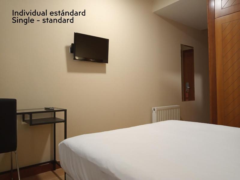 Single Room image 4