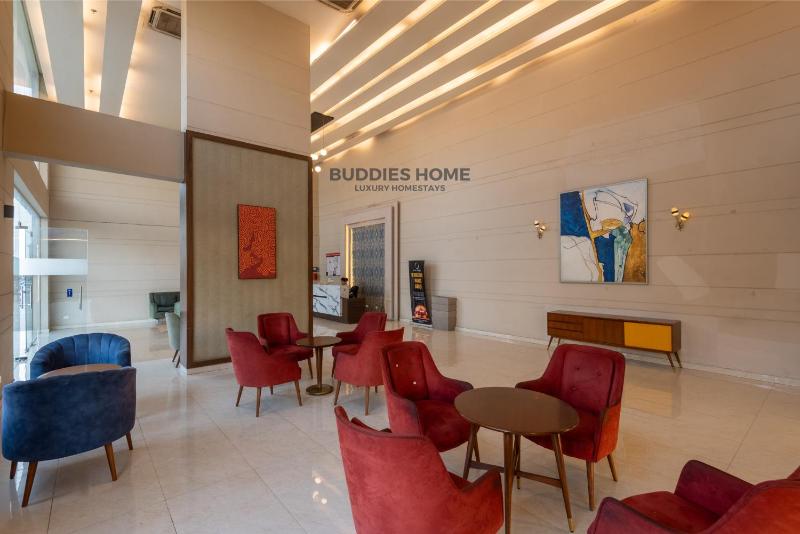 Jacuzzi & Big Screen By Buddies Home - image 24