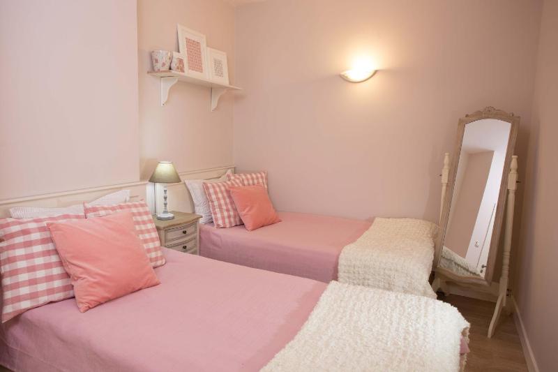 Double or Twin Room image 2