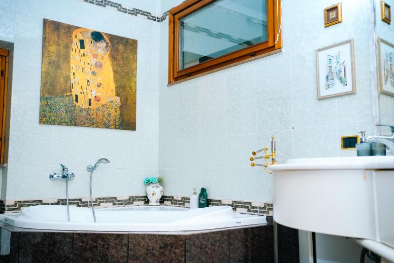 Triple Room with Private External Bathroom image 3