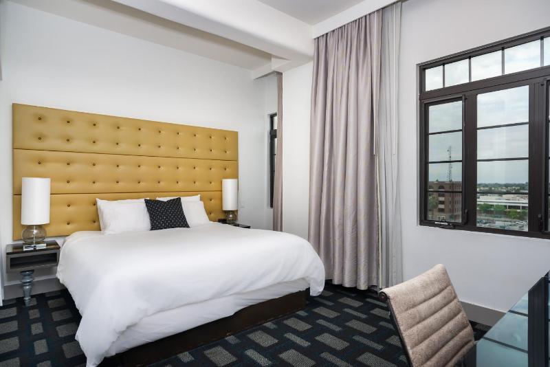King Room image 3