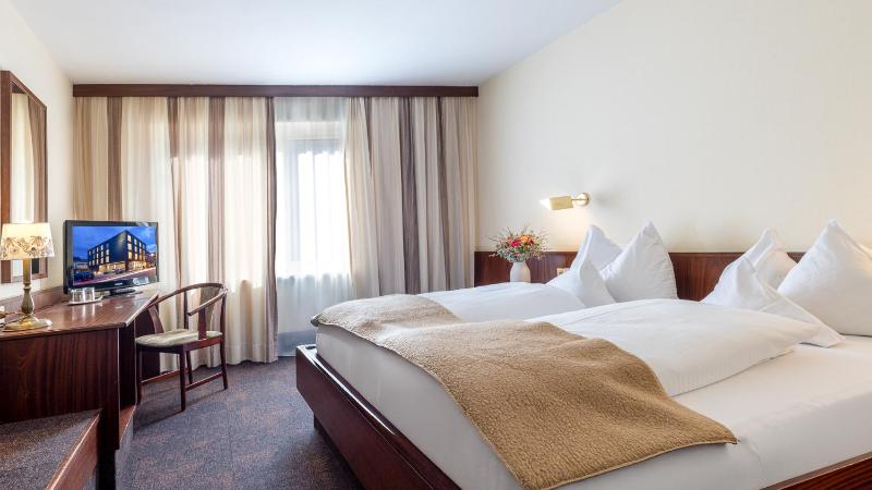 Double Room image 1