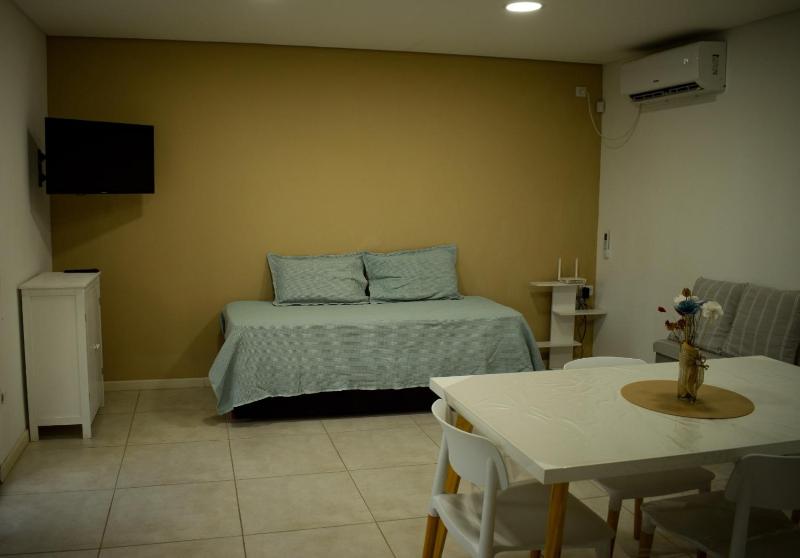 Complejo Zampa - Moderna casa con Pileta y Parque - image 12