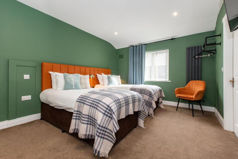 Double or Twin Room image 4