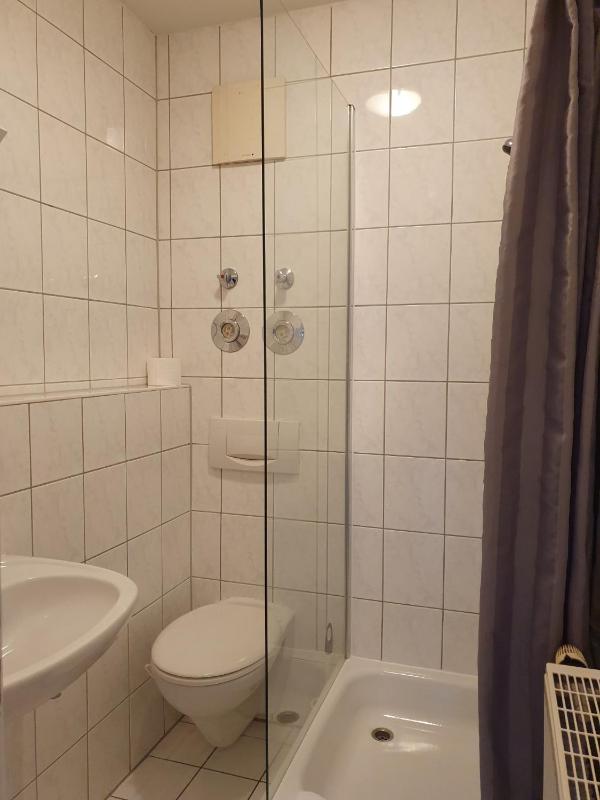 Queen Room with Balcony image 2
