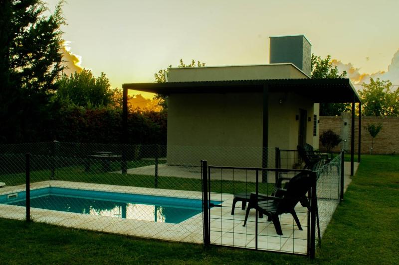 Complejo Zampa - Moderna casa con Pileta y Parque - image 23