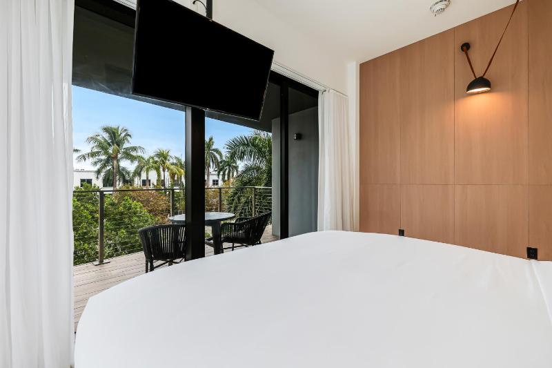 The March Hotel - image 13