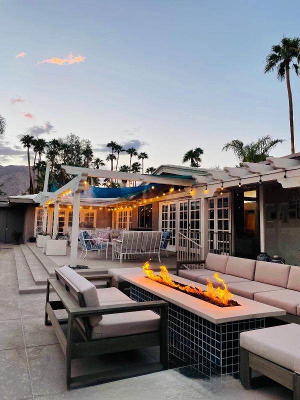 Near Downtown Palm Springs 7 BD 7 BTH 80FT Pool Pickleball - image 10