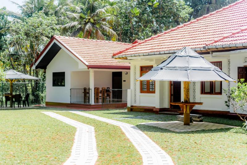 Villa Utopia Mirissa - image 1