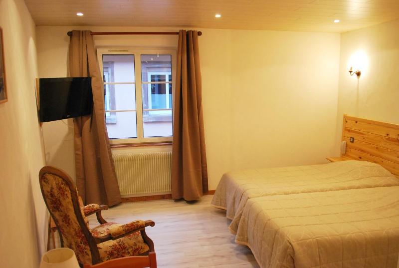Twin Room image 1