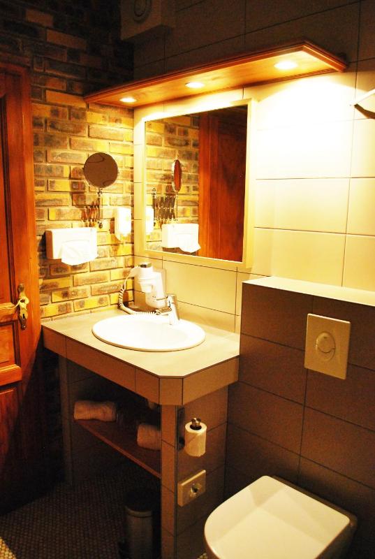 Double Room image 2