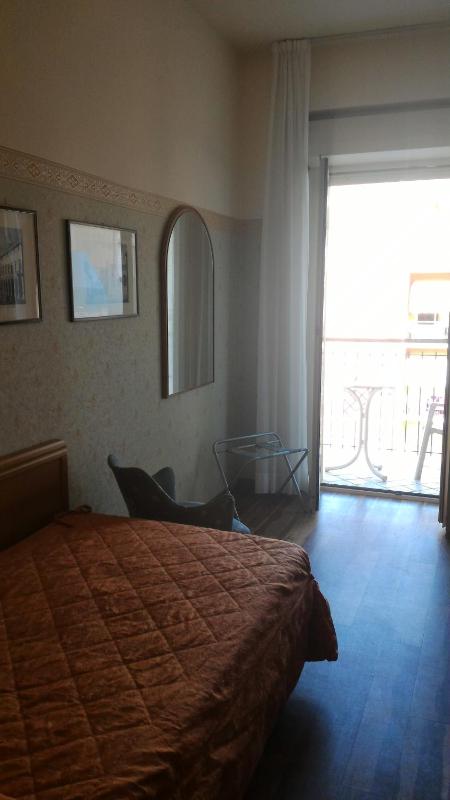 Economy Double/twin Room image 3