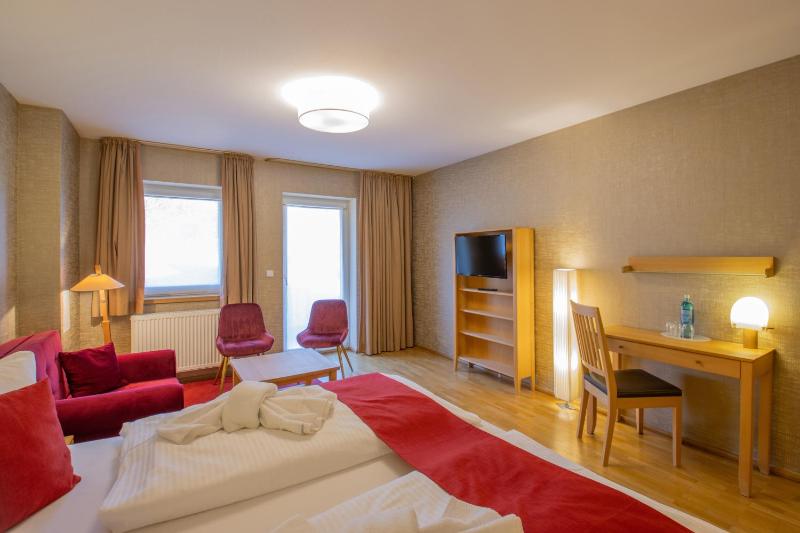 Superior Double Room image 3