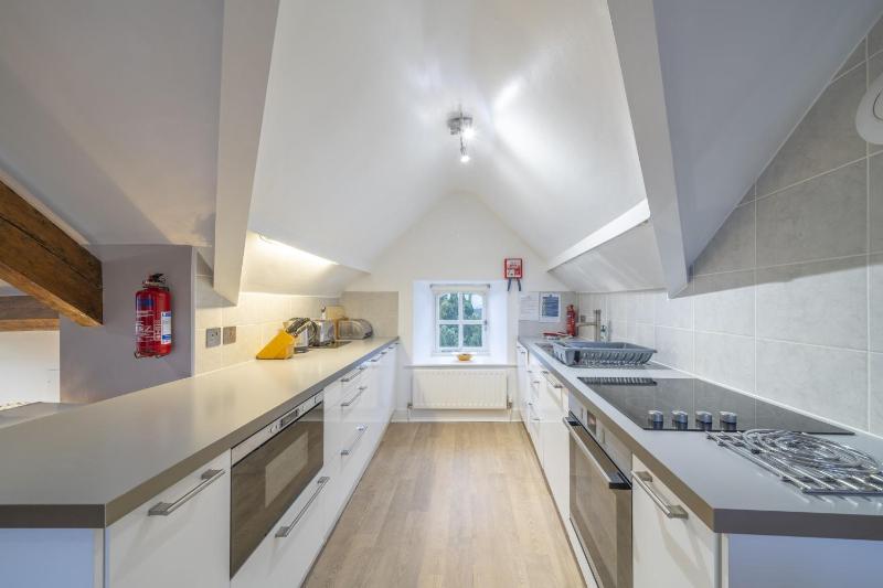 The Viewpoint - Stylish apartment in an elevated position in the centre of Ambleside - image 13