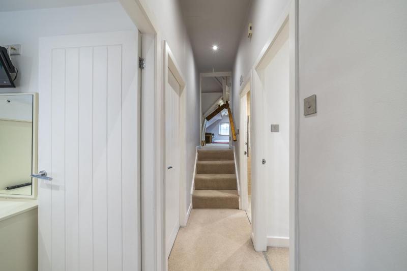 The Viewpoint - Stylish apartment in an elevated position in the centre of Ambleside - image 15