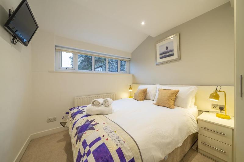 The Viewpoint - Stylish apartment in an elevated position in the centre of Ambleside - image 9