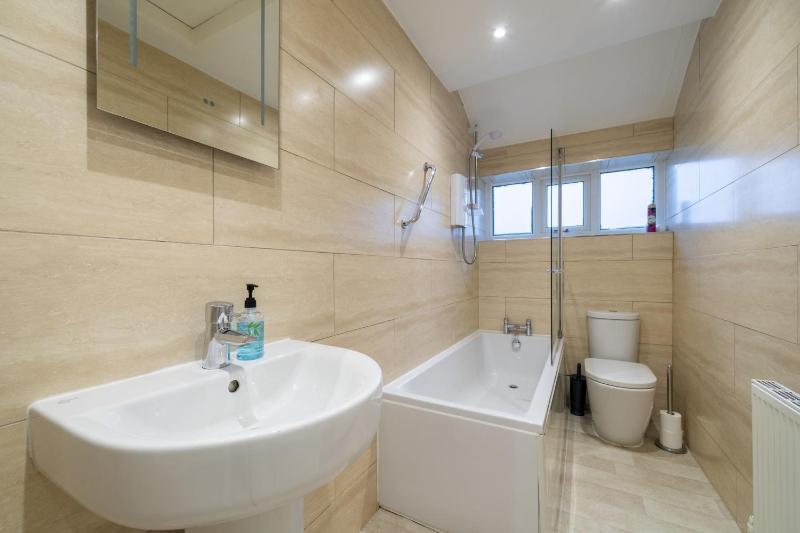 The Viewpoint - Stylish apartment in an elevated position in the centre of Ambleside - image 7