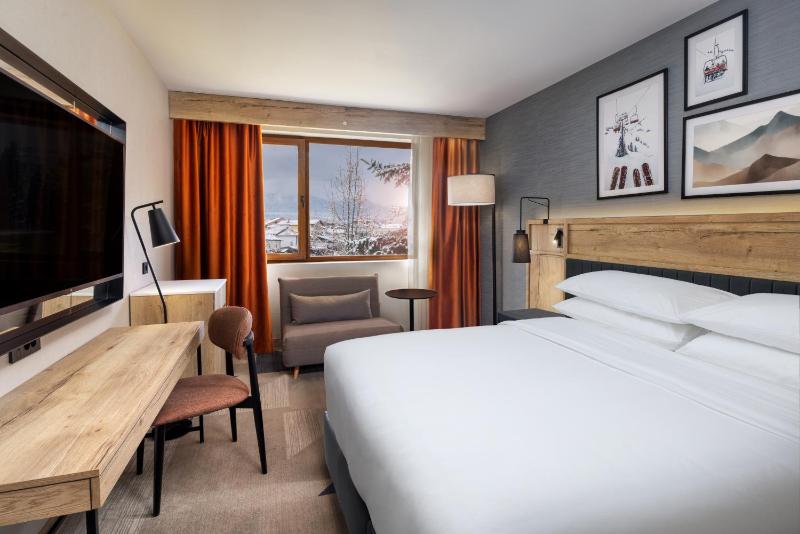 Standard King Room with Sofa Bed image 1