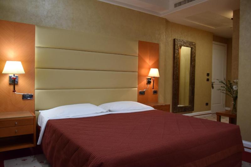 Standard Double or Twin Room image 2