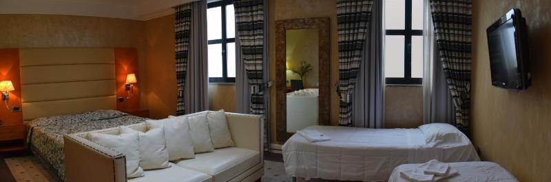 Superior Quadruple Room image 4