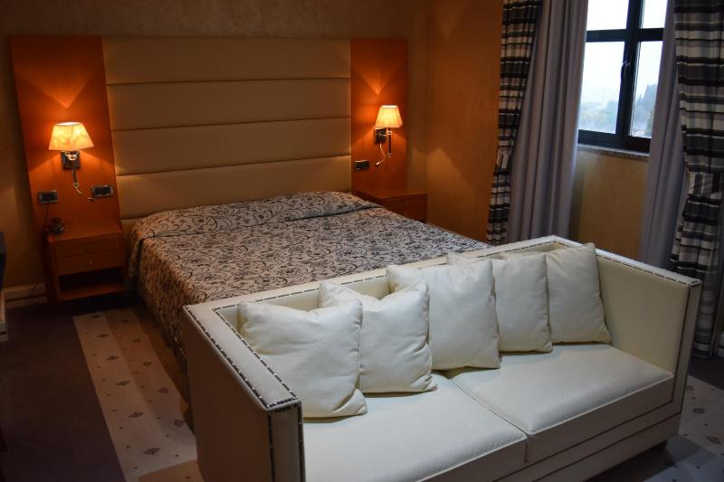Superior Quadruple Room image 1