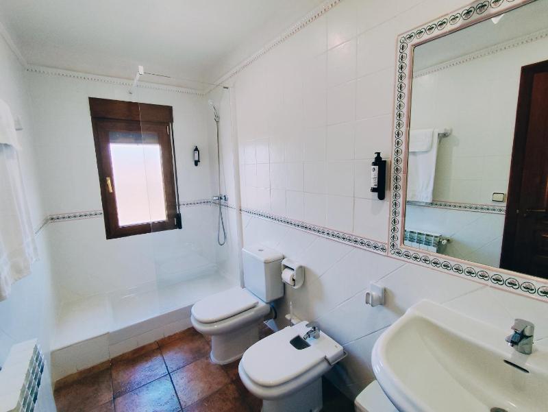 Double Room image 2