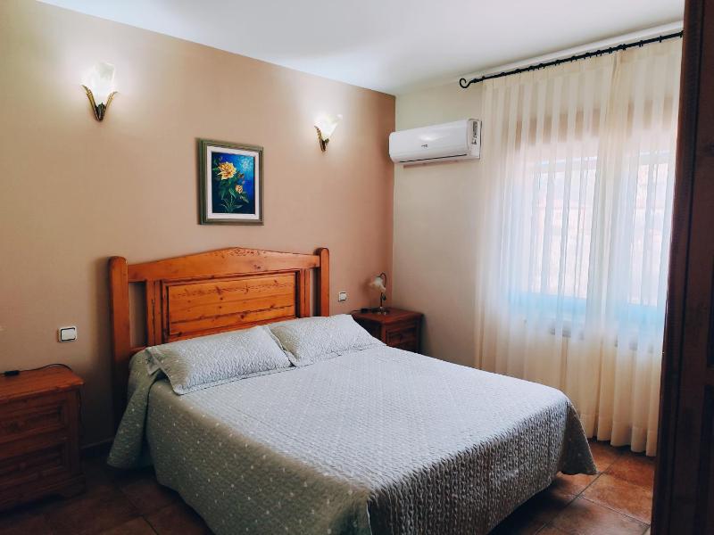 Double Room image 3