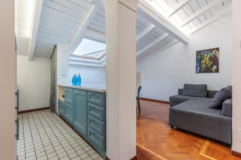 One-Bedroom Apartment image 4