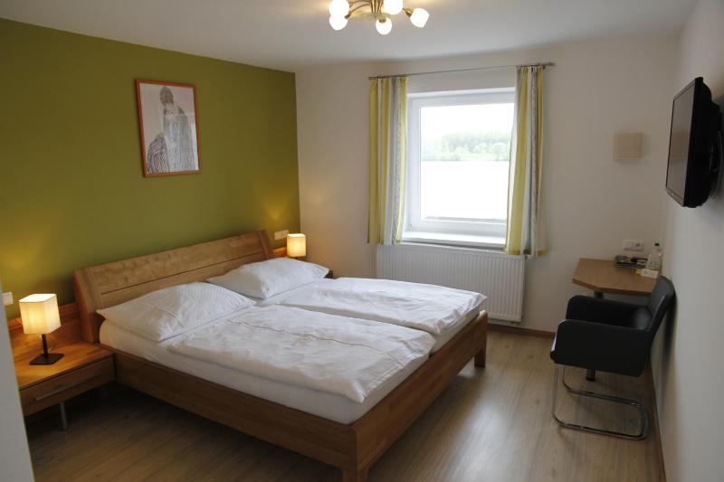 Double Room image 2