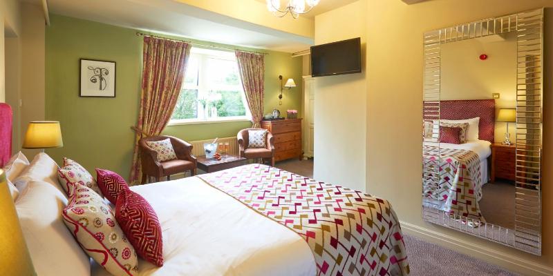 Double Room with Private Bathroom image 1