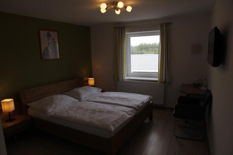 Double Room image 1