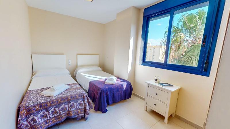Apartamento Yuka en Dénia luminoso con terraza y piscina by Family Homes Rentals - image 3