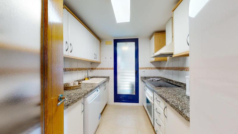 Apartamento Yuka en Dénia luminoso con terraza y piscina by Family Homes Rentals - image 4