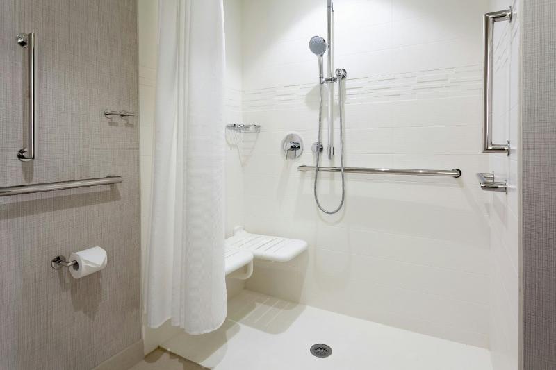 Two-Bedroom Suite image 3