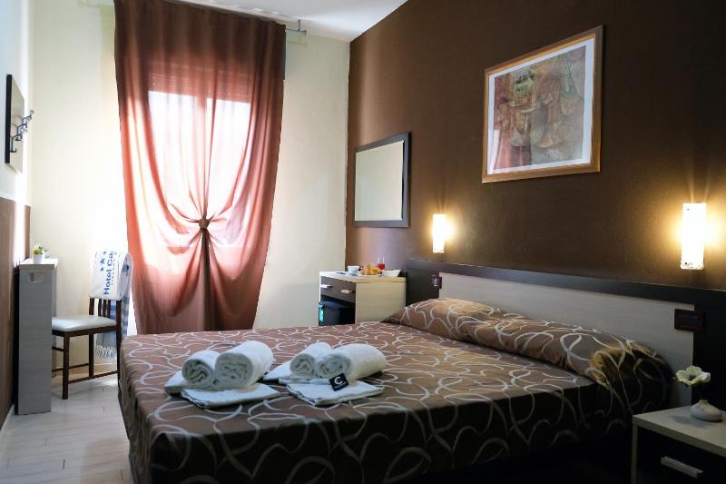 Hotel Canasta - image 22