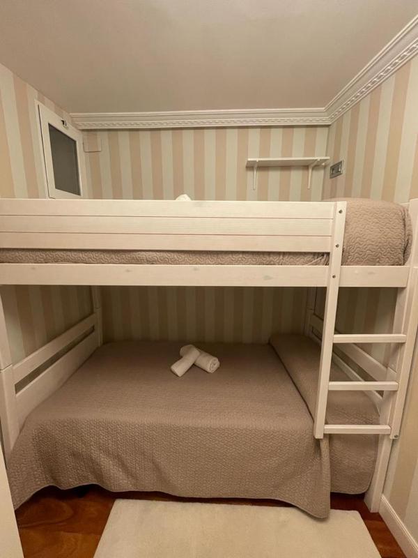 Two-Room Apartment image 3