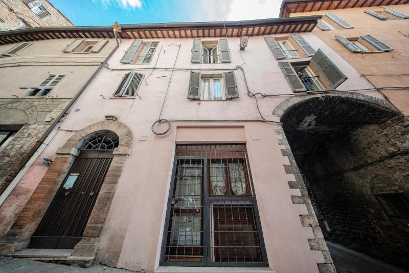 Perugia Apartments - image 25