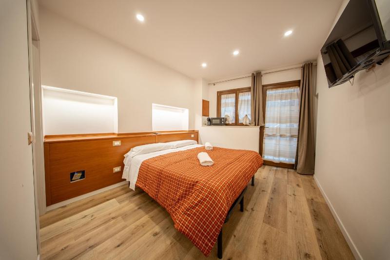 Perugia Apartments - image 5