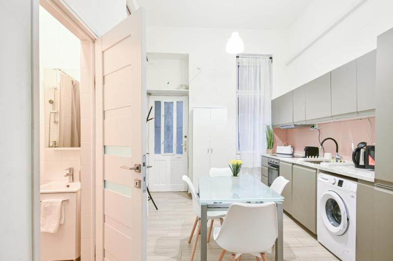 Serenity Suite in the City Center by NW - image 15