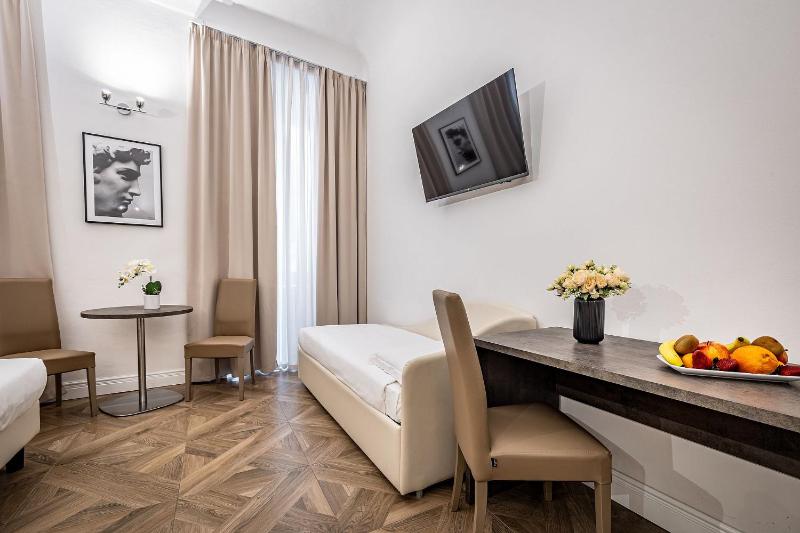 Superior Quadruple Room image 2