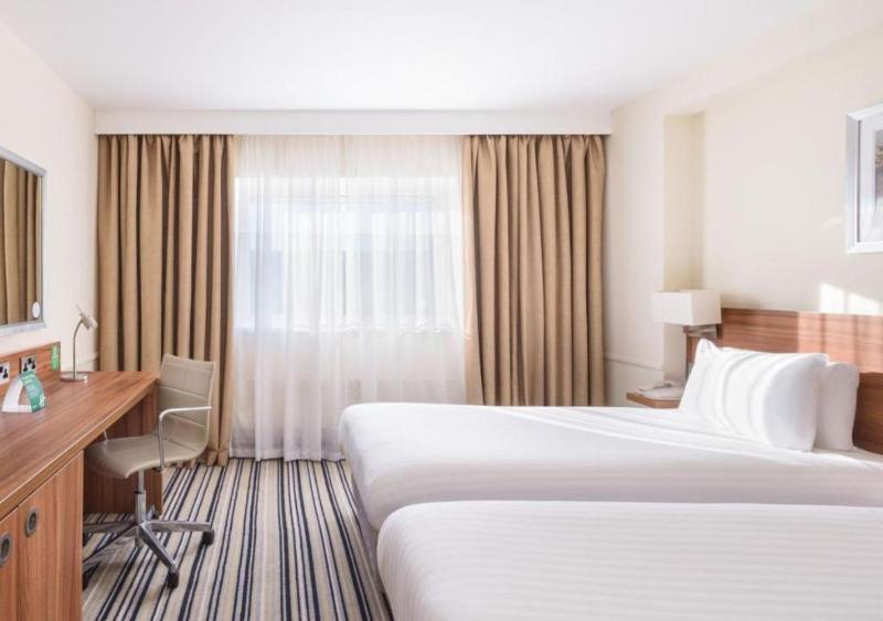 Standard Room with Two Single Beds image 1